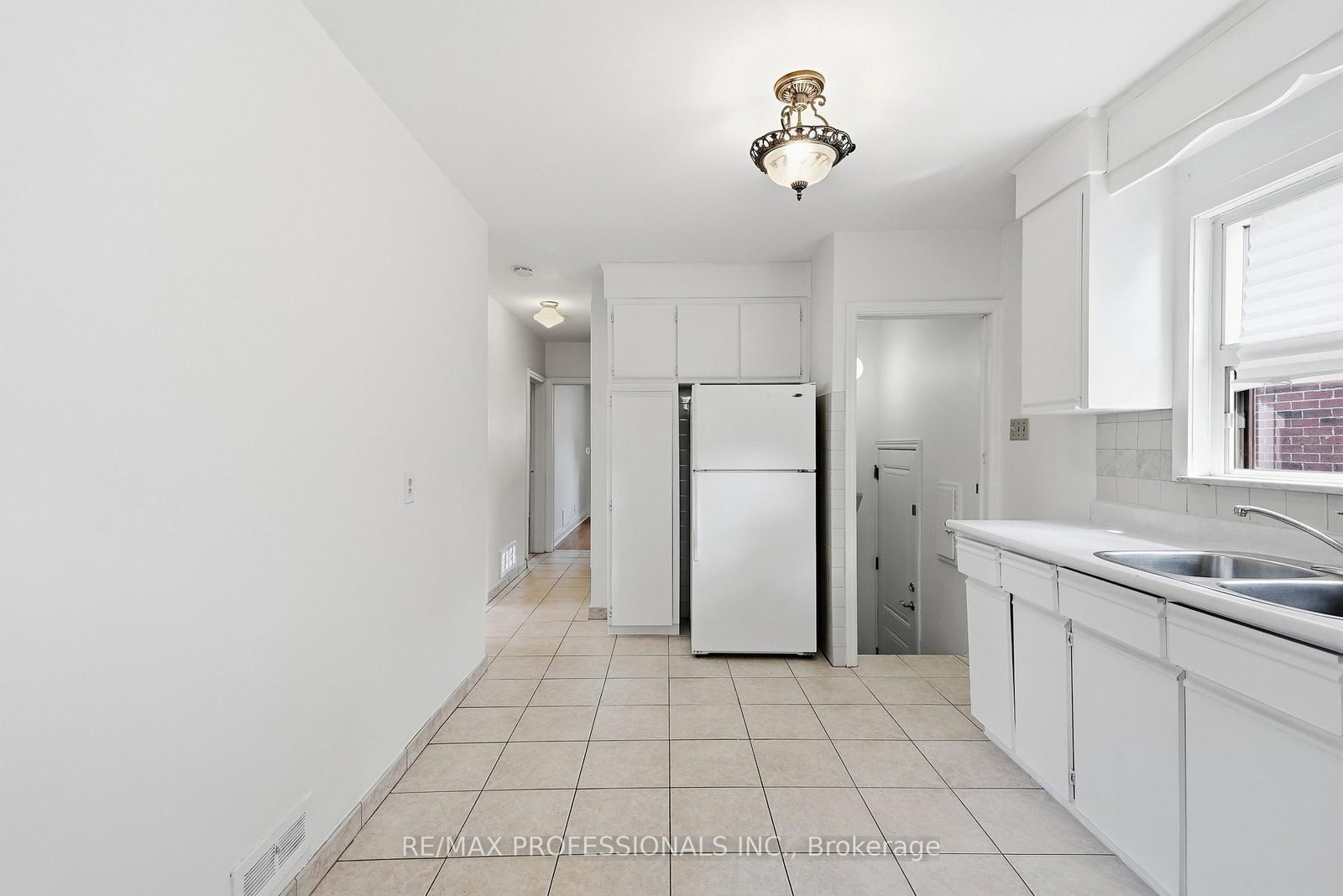 111 Wesley Street • Toronto, ON photo 18