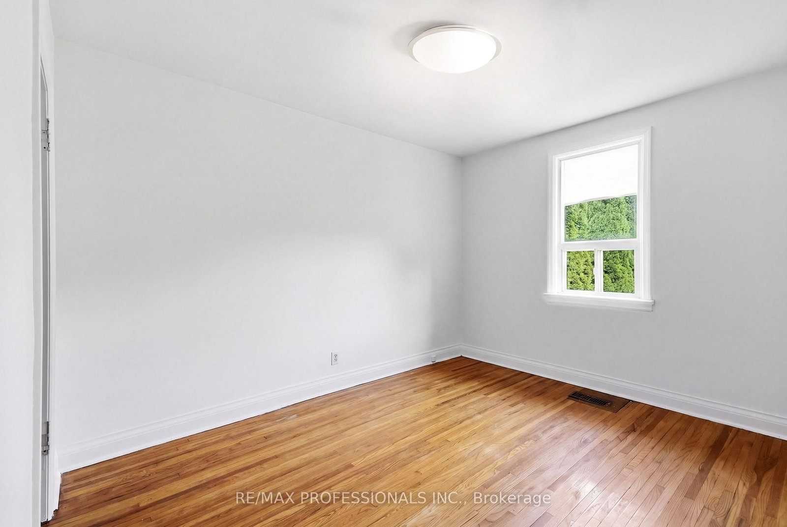 111 Wesley Street • Toronto, ON photo 23