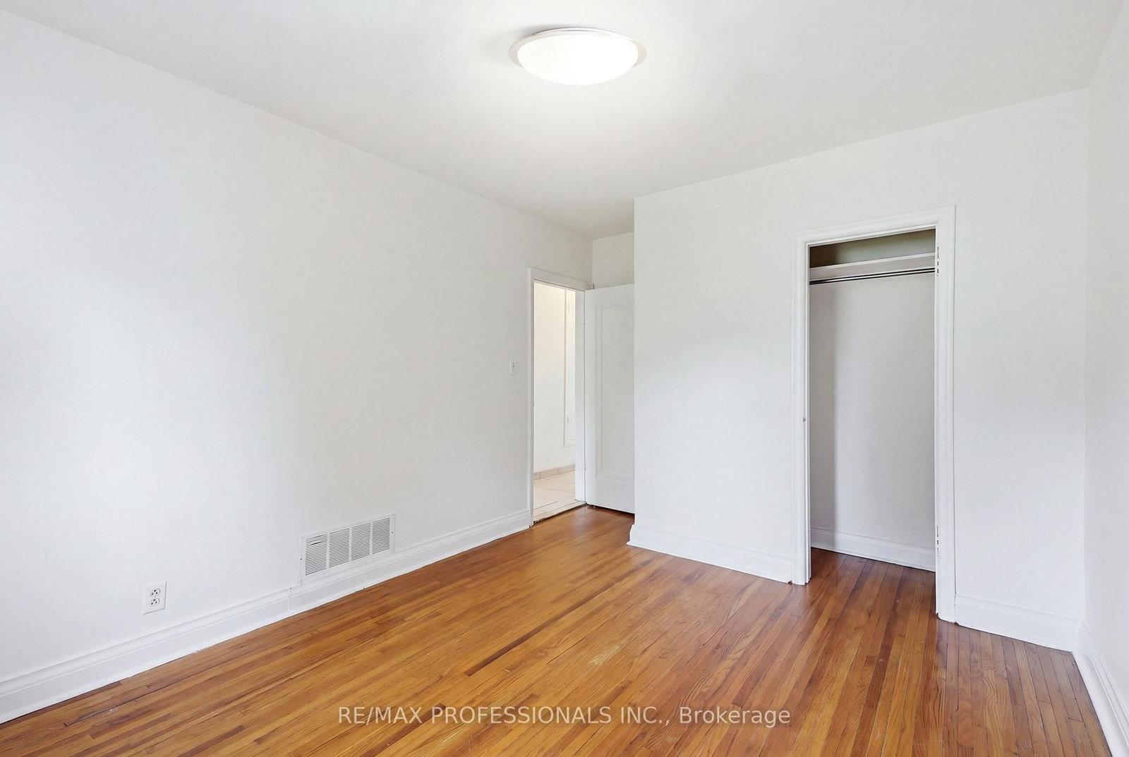 111 Wesley Street • Toronto, ON photo 24