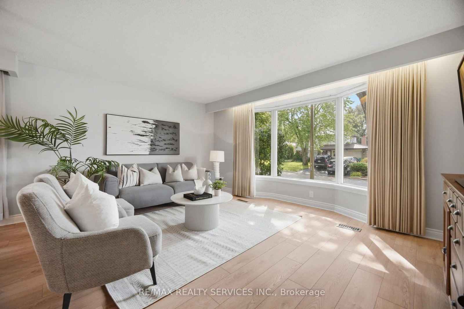 43 Melville Crescent • Brampton, ON photo 4