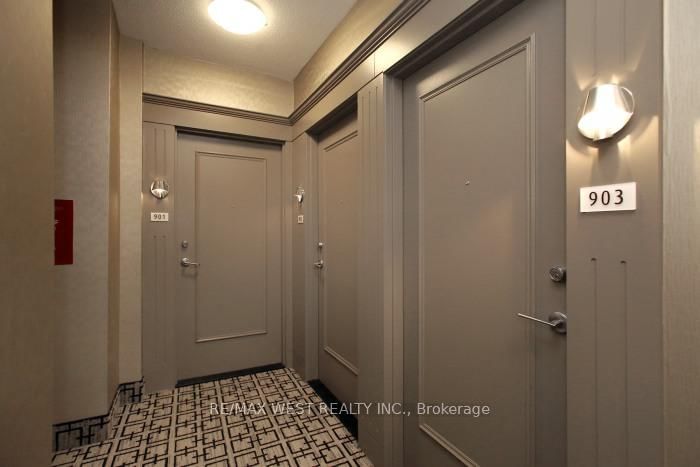 225 Webb Drive • #903 • Mississauga, ON photo 4