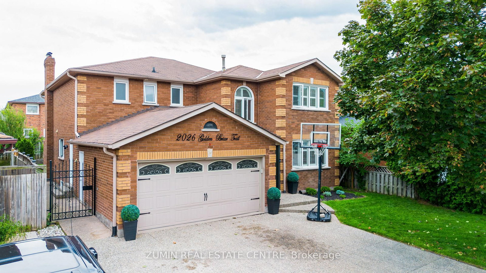 2026 Golden Briar Trail • Oakville, ON photo 1