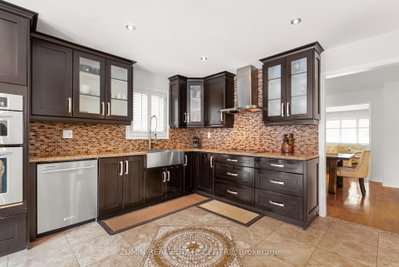 2026 Golden Briar Trail • Oakville, ON photo 8
