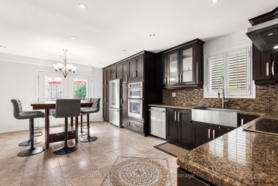 2026 Golden Briar Trail • Oakville, ON photo 9