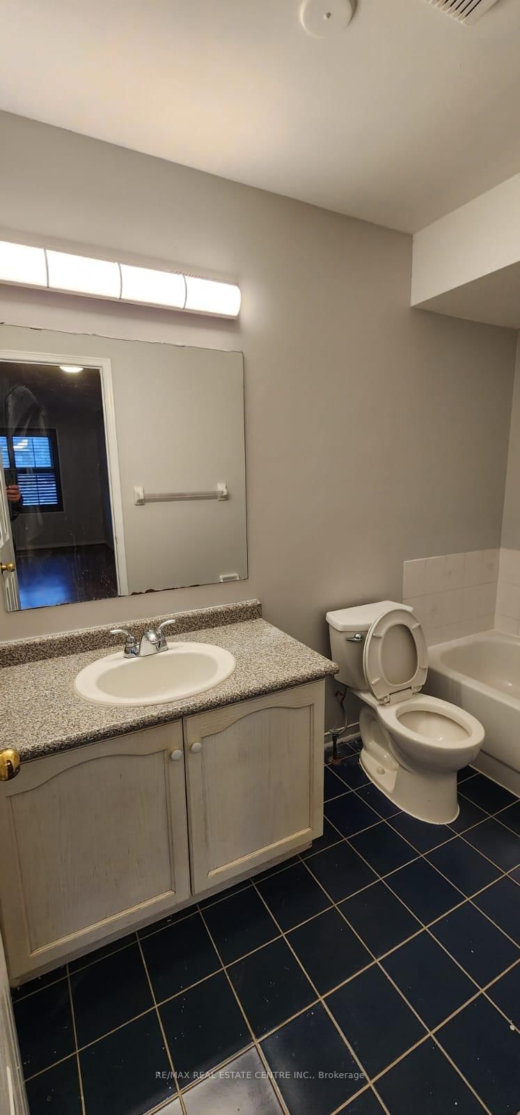 6850 Dillingwood Drive • Mississauga, ON photo 32