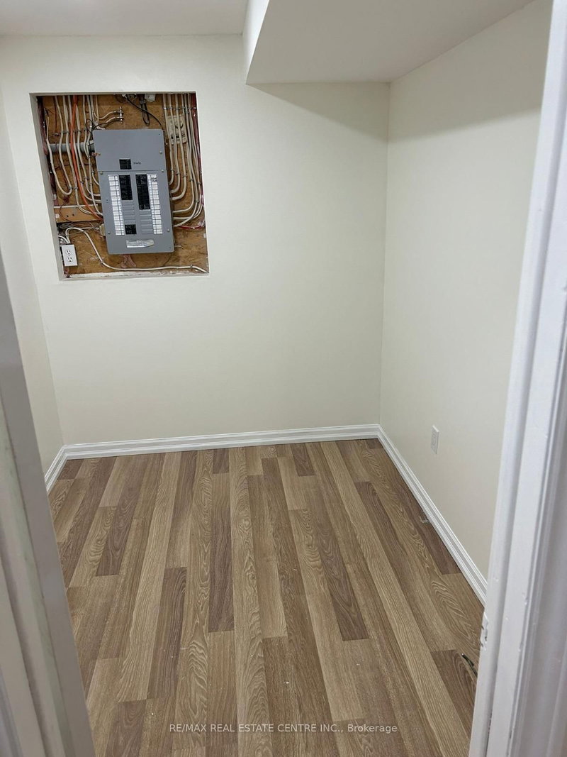6850 Dillingwood Mississauga,ON L5N 6Z9 — Photo 37