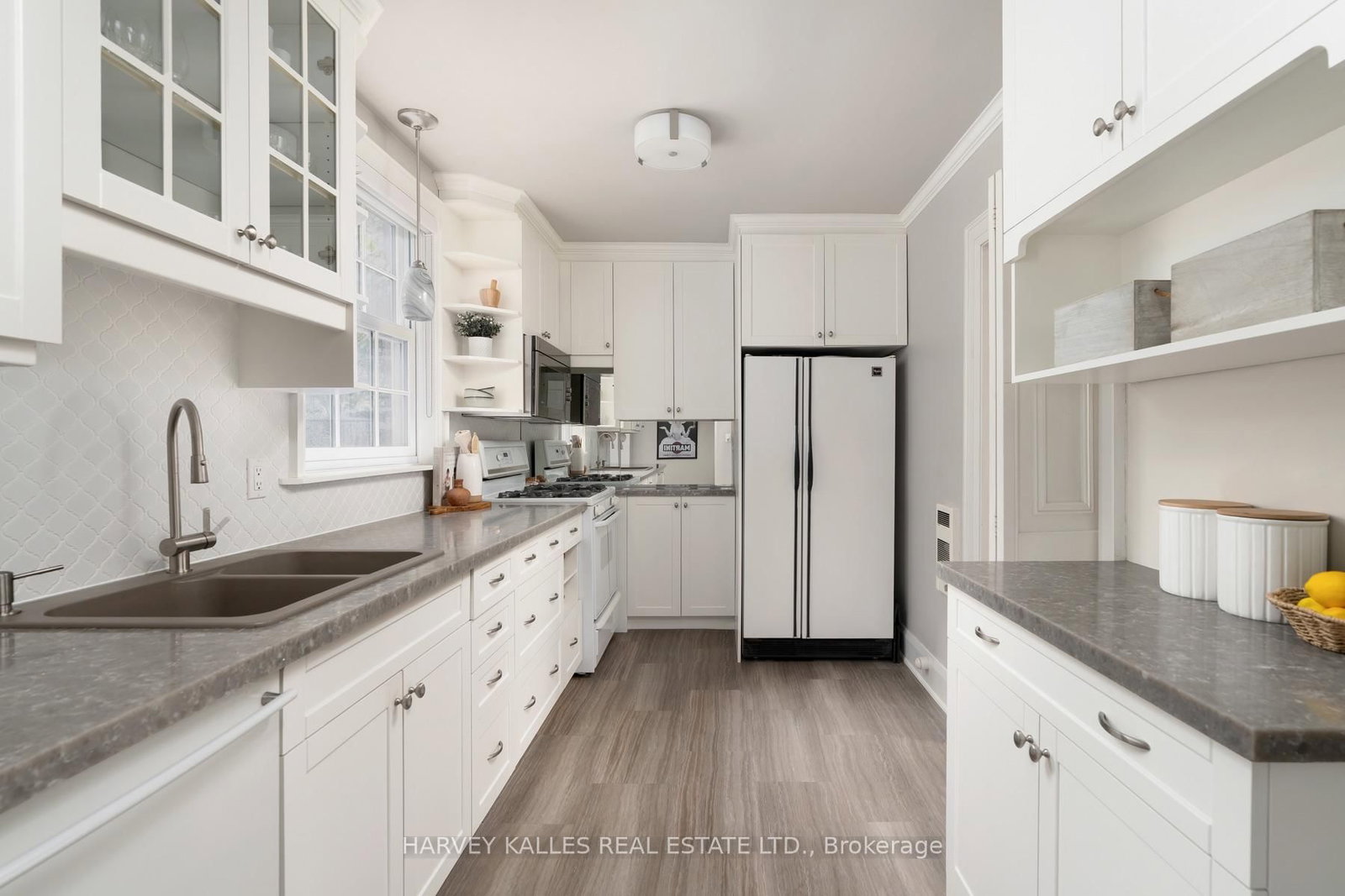 61 Queens Drive • Toronto, ON photo 16