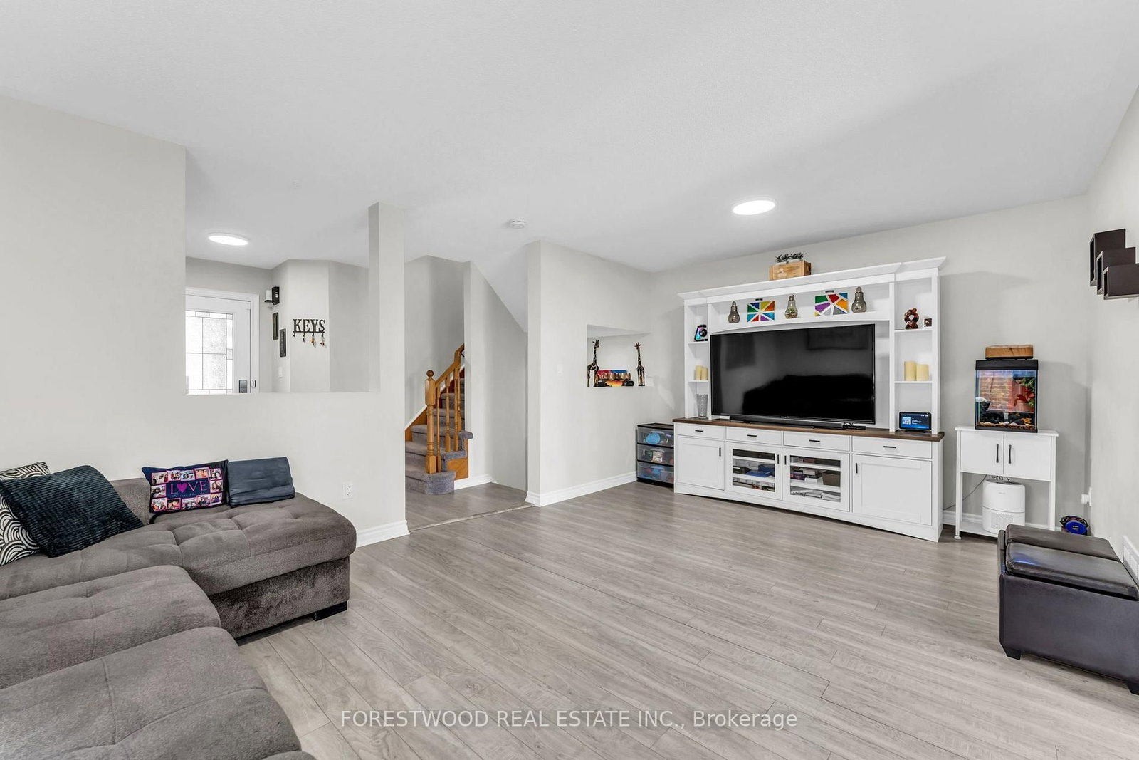 451 Jay Crescent • Orangeville, ON photo 9