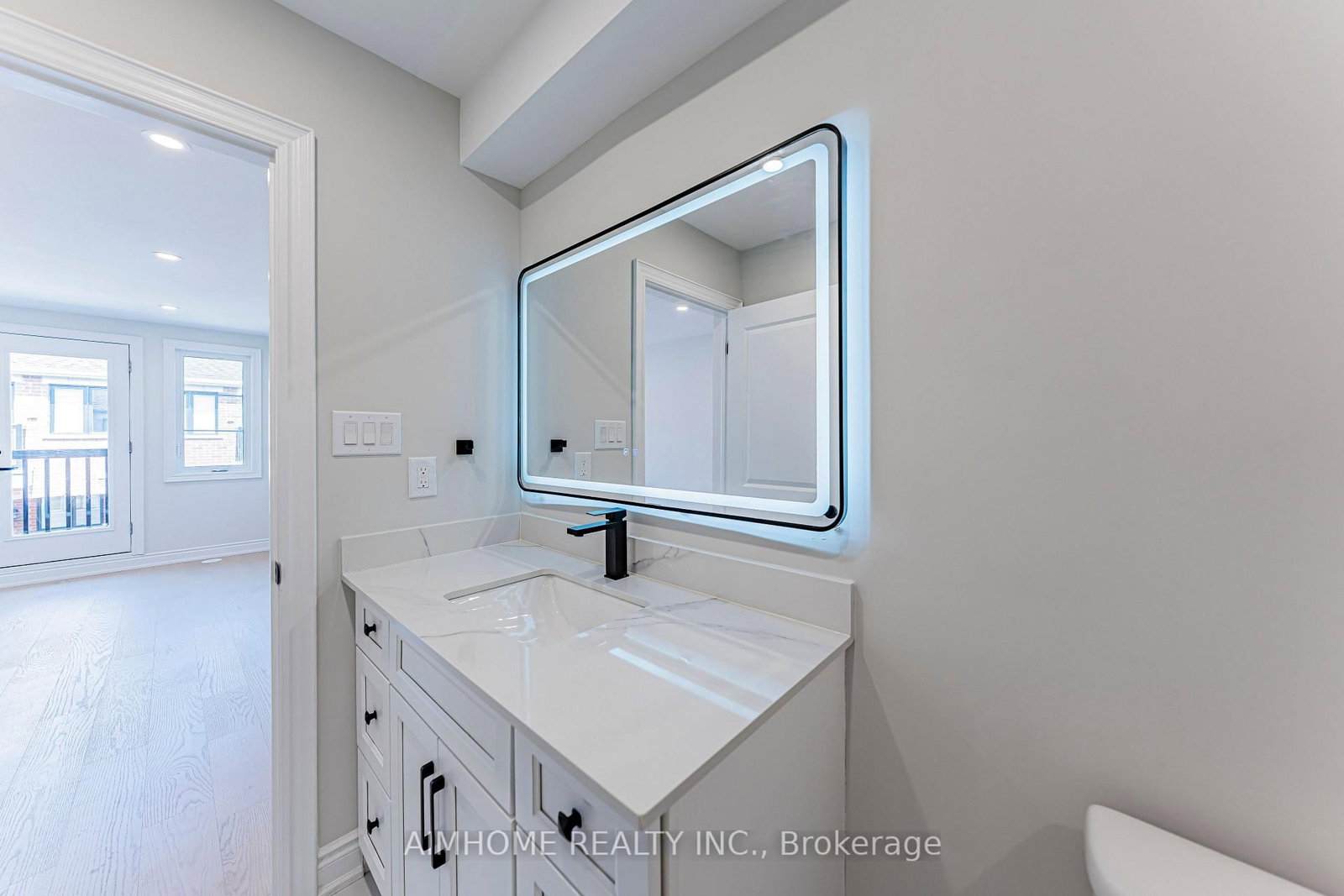 3070 John McKay Boulevard • #10 • Oakville, ON photo 33