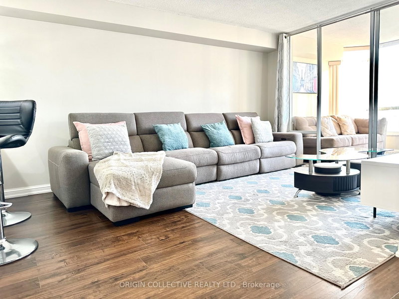 905 - 24 Hanover Road