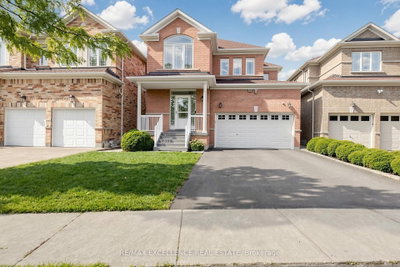 8 Lynngrove Way
