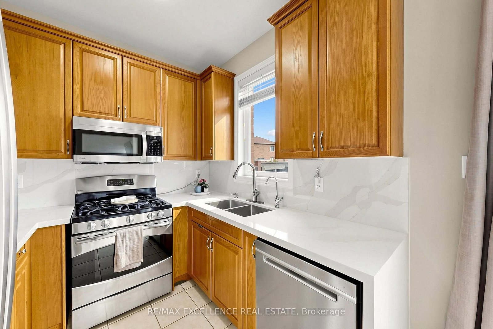 8 Lynngrove Way • Brampton, ON photo 12