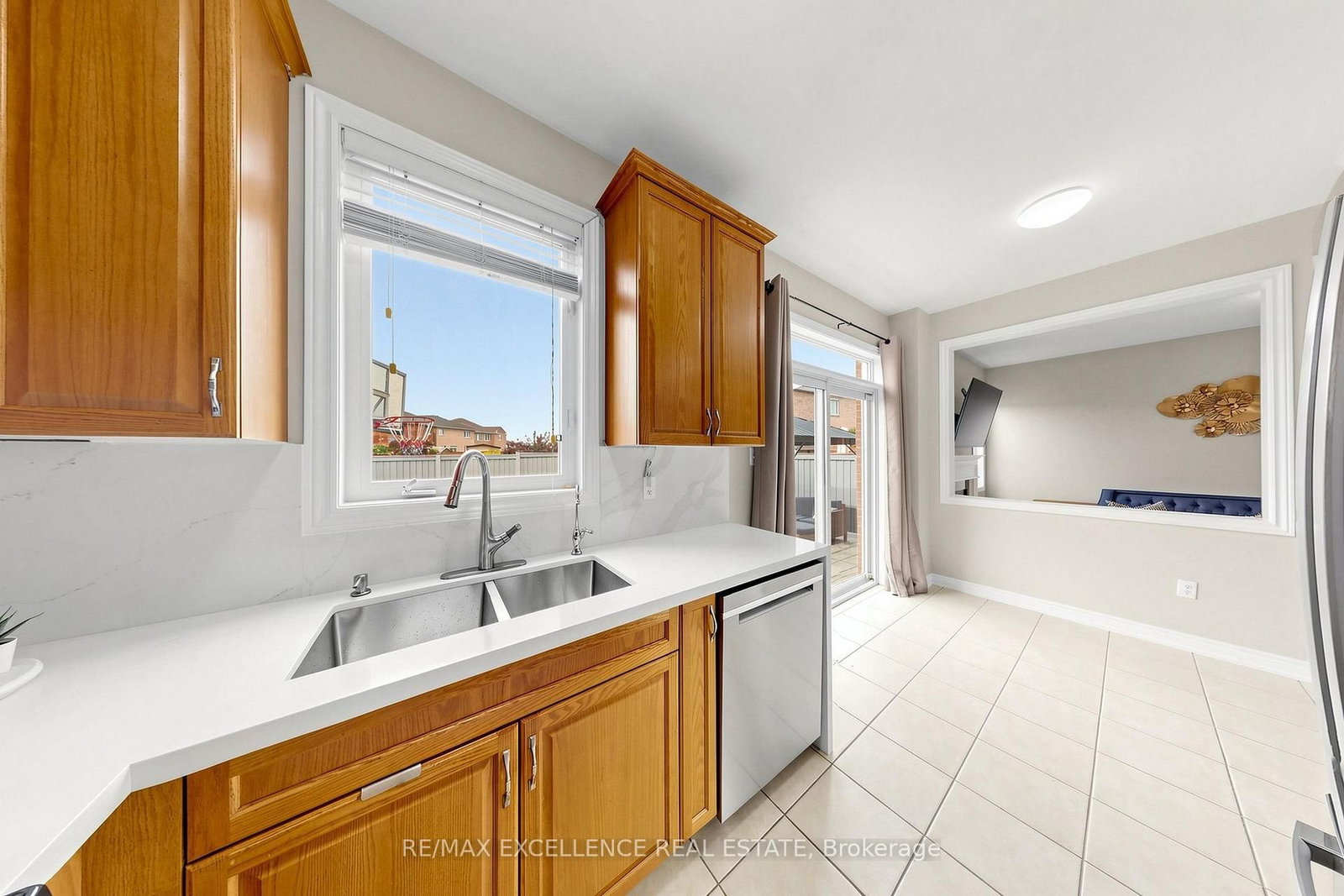 8 Lynngrove Way • Brampton, ON photo 13
