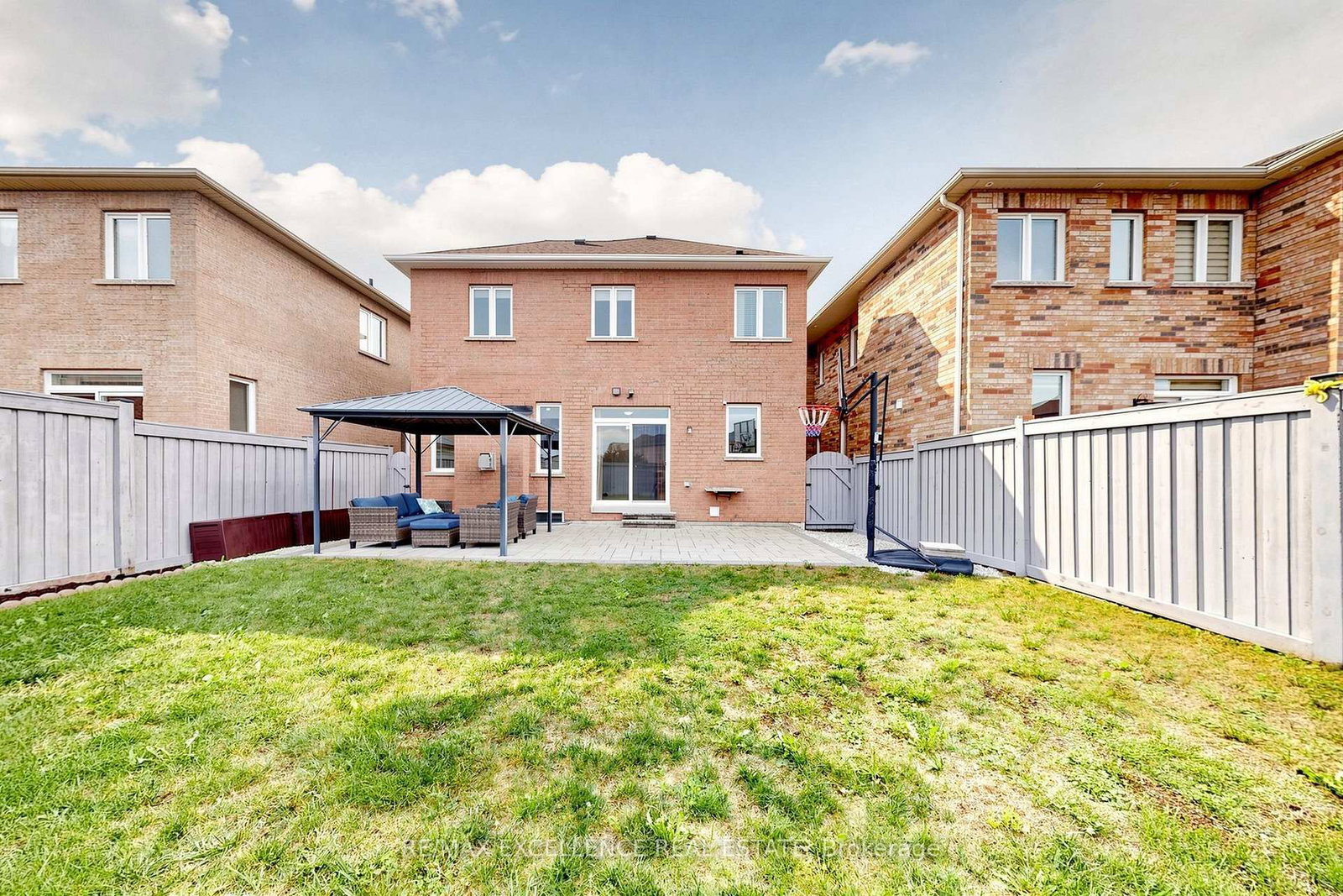 8 Lynngrove Way • Brampton, ON photo 42