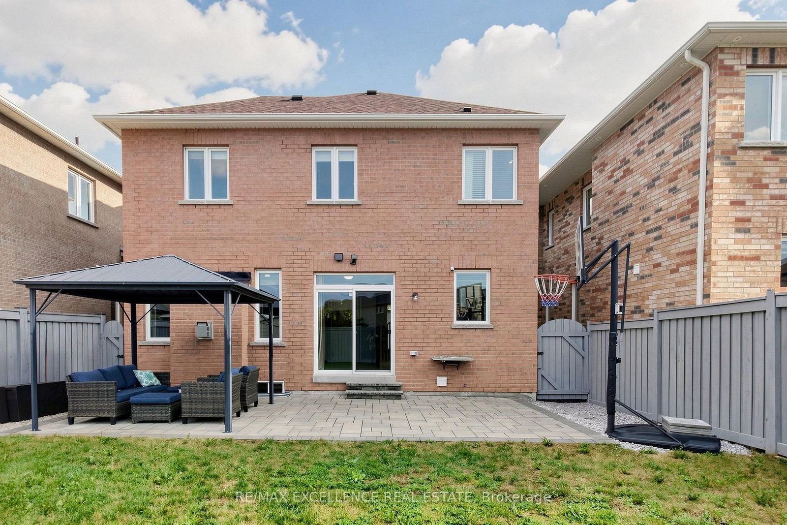 8 Lynngrove Way • Brampton, ON photo 43