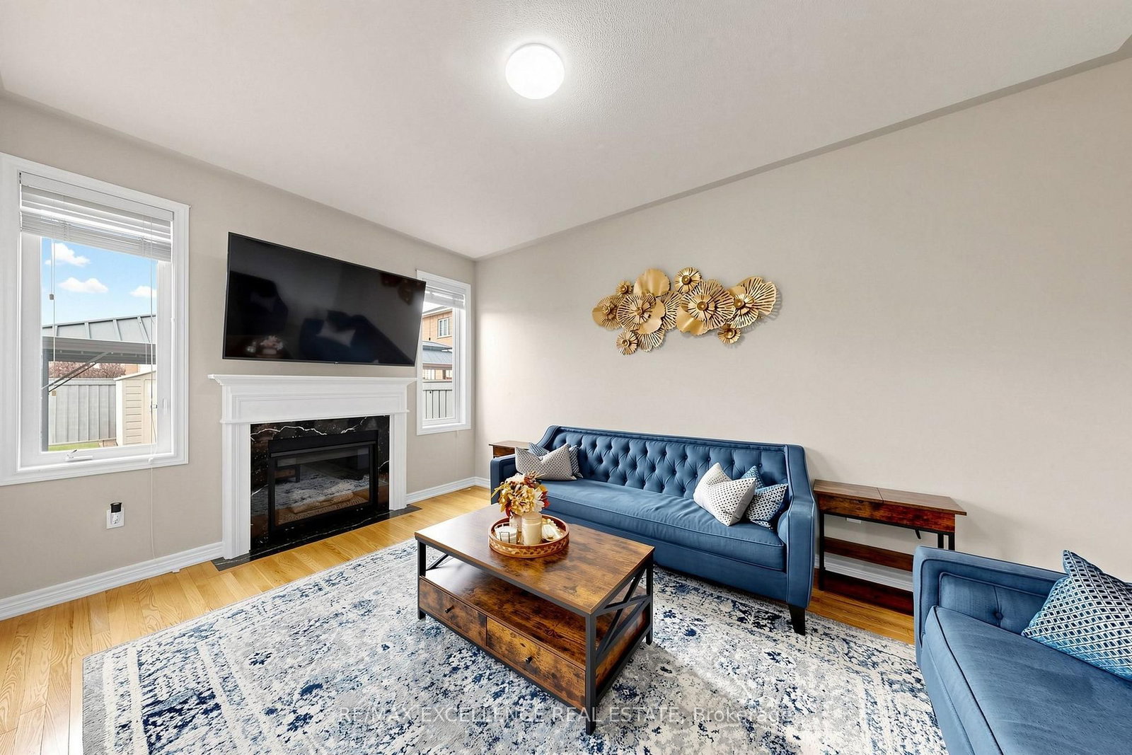8 Lynngrove Way • Brampton, ON photo 5