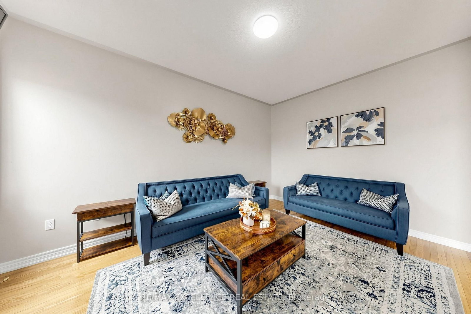 8 Lynngrove Way • Brampton, ON photo 6