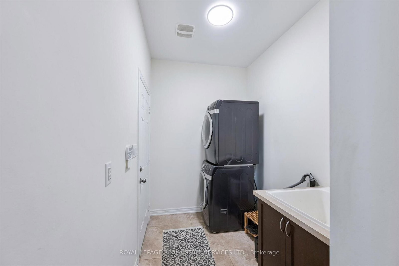 2517 Pine Glen Road • Oakville, ON photo 19