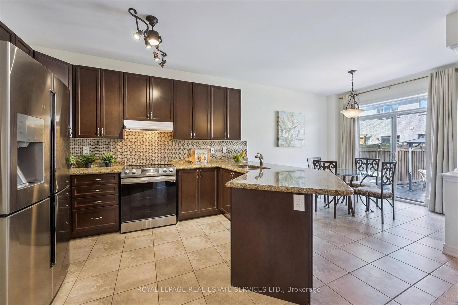 2517 Pine Glen Road • Oakville, ON photo 9