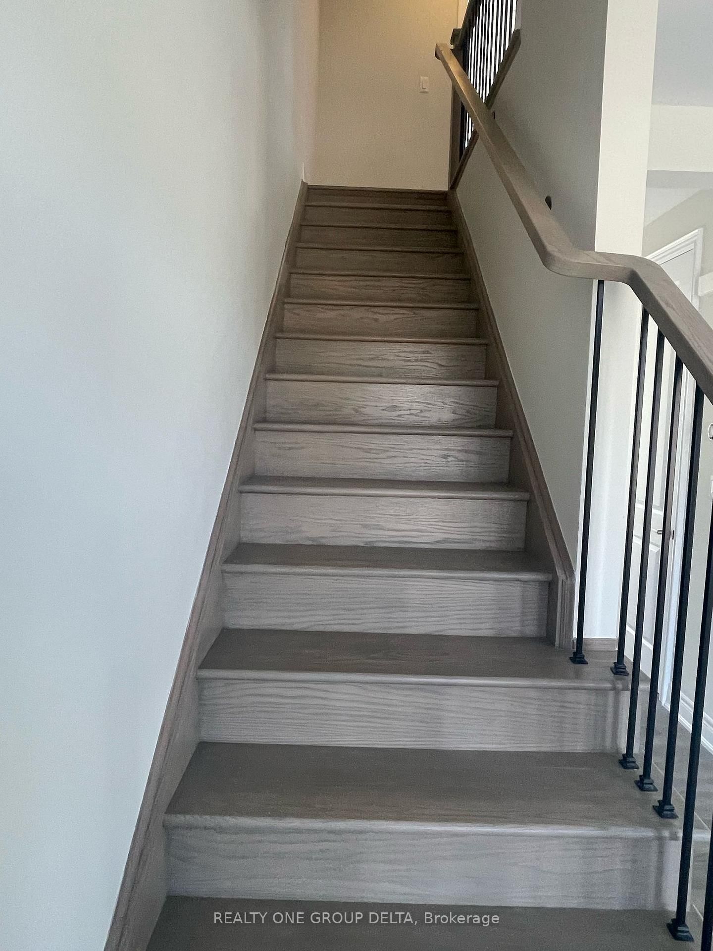 2178 Postmaster Drive • Oakville, ON photo 16