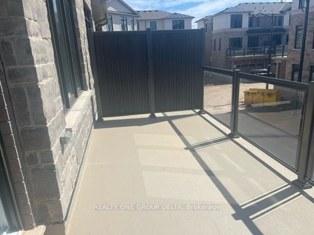 2178 Postmaster Drive • Oakville, ON photo 3