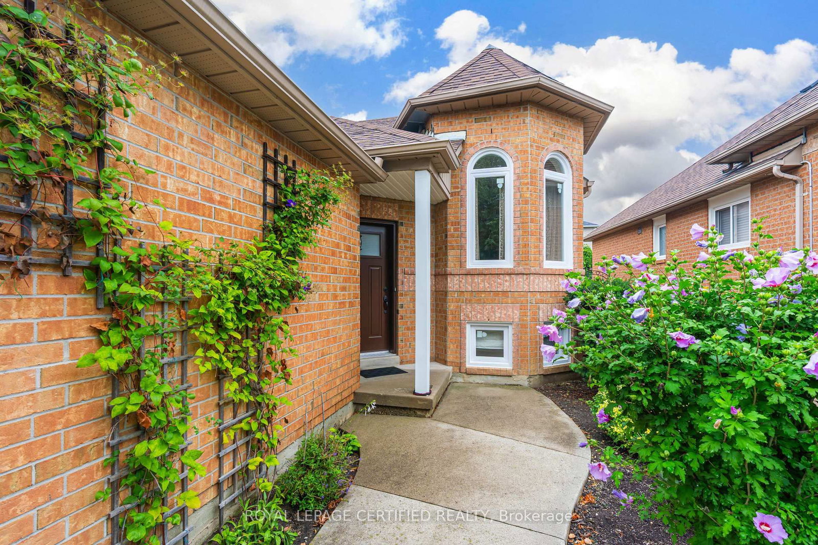 45 Springview Drive • Brampton, ON photo 4