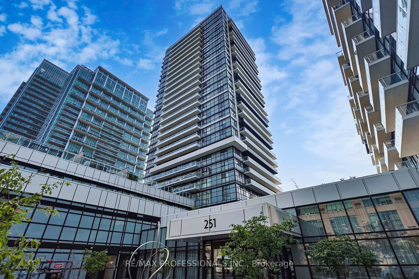 251 Manitoba Street • #504 • Toronto, ON photo 15