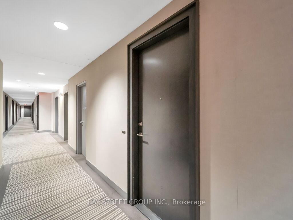 105 The Queensway Avenue • #1501 • Toronto, ON photo 11