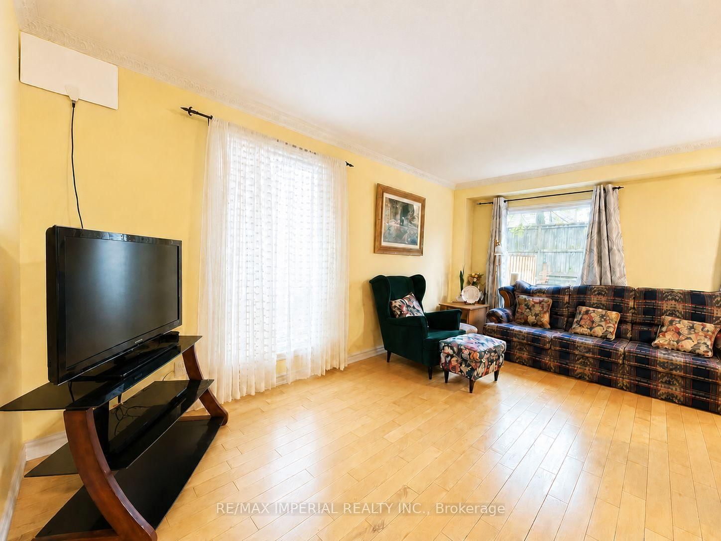53, Upper RM1-2955 Thomas St, Mississauga, view 3