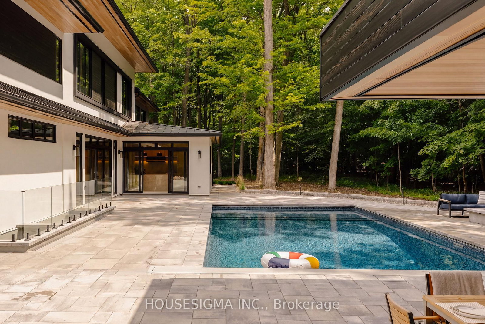 7 Maple Meadow Court • Caledon, ON photo 4