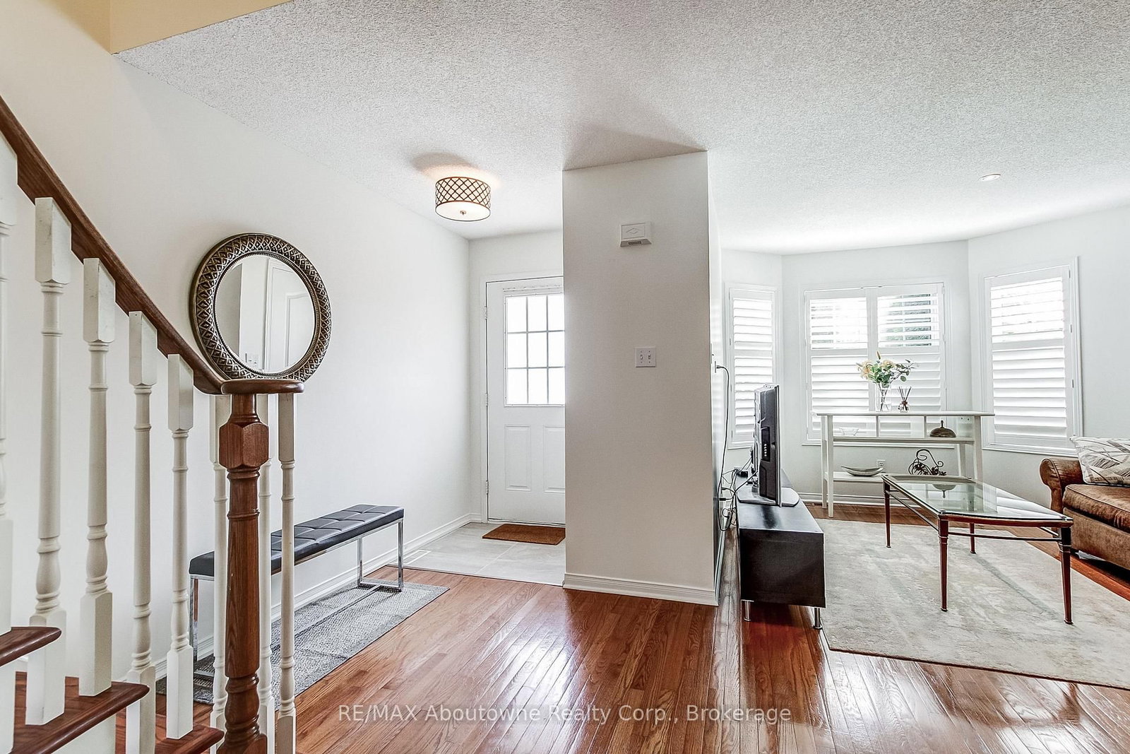2150 Forest Gate Park • Oakville, ON photo 4
