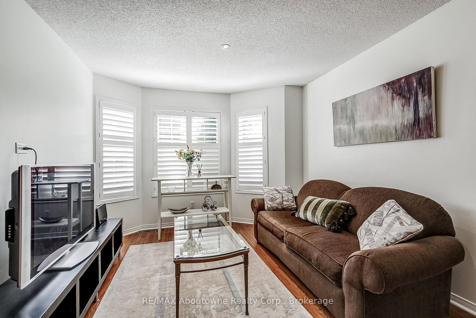 2150 Forest Gate Park • Oakville, ON photo 6