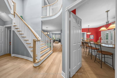 5519 Windy Hill Court • Mississauga, ON photo 4