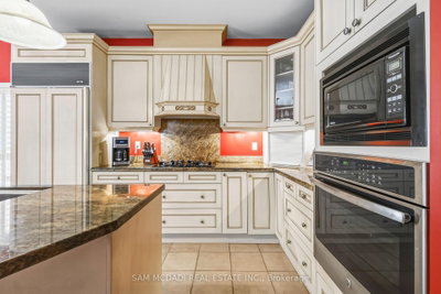 5519 Windy Hill Court • Mississauga, ON photo 8