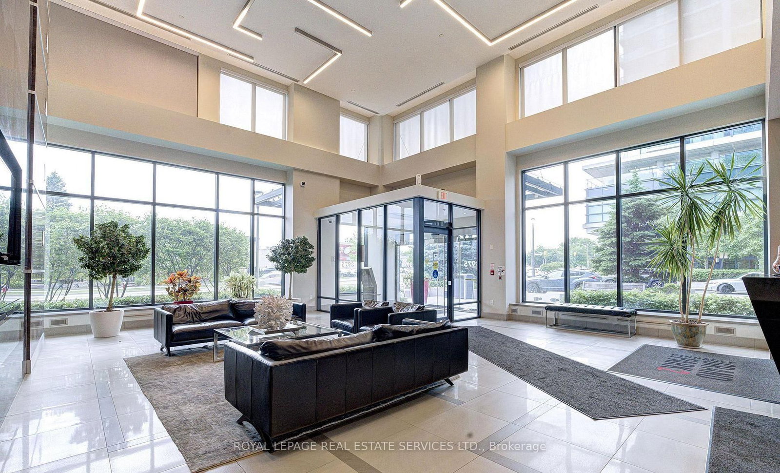 2809-3975 Grand Park Dr, Mississauga, view 3