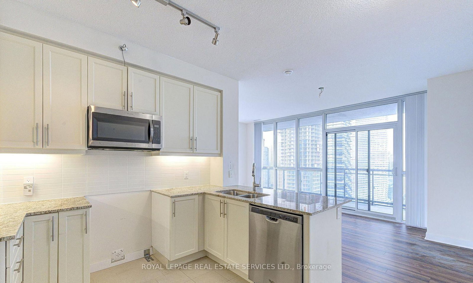 2809-3975 Grand Park Dr, Mississauga, view 8