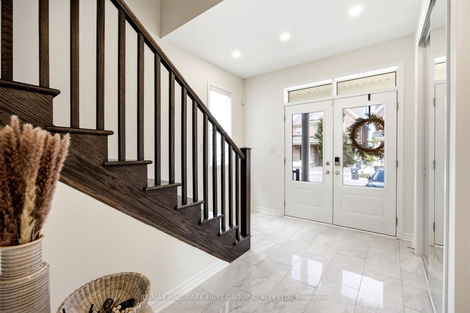 7 Salt Creek Terrace • Caledon, ON photo 3