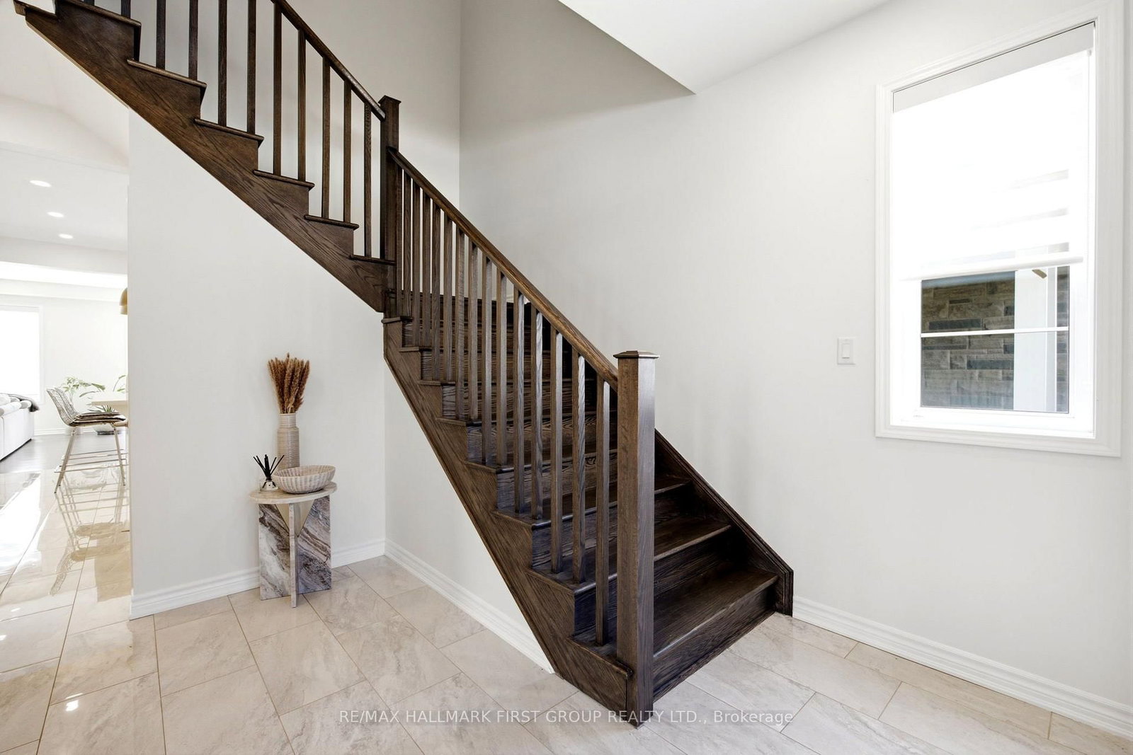 7 Salt Creek Terrace • Caledon, ON photo 4