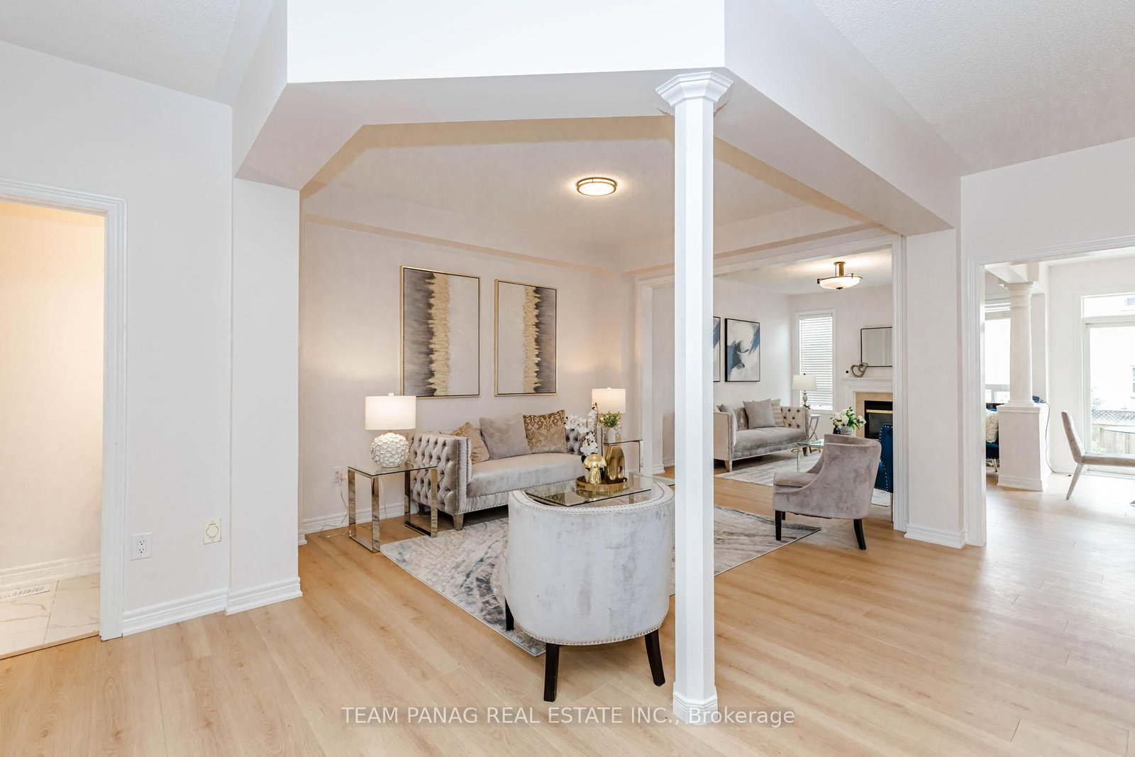 7 Village Lake Crescent • Brampton, ON photo 8