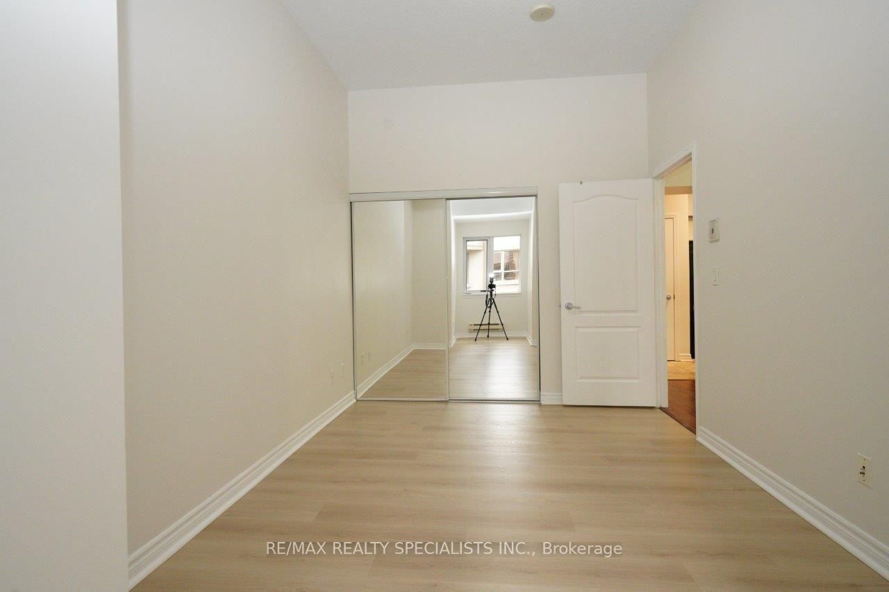 320-330 Princess Royal Dr, Mississauga, view 18