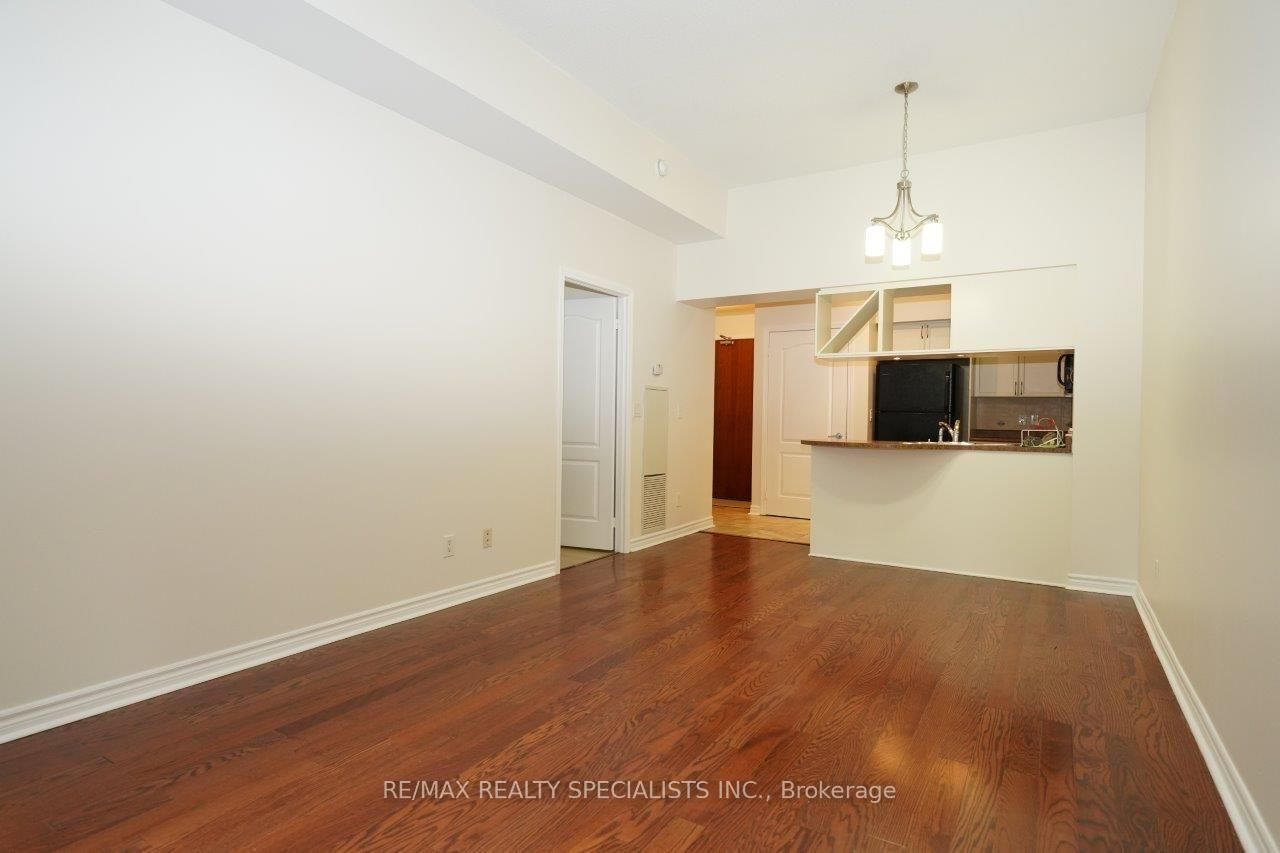 320-330 Princess Royal Dr, Mississauga, view 6