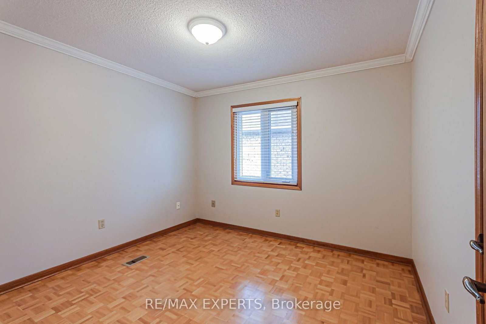 1343 Greenwood Crescent • Oakville, ON photo 29