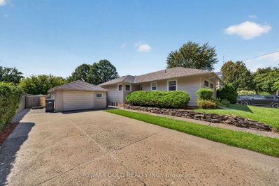 29 Treleaven Drive • Brampton, ON photo 2