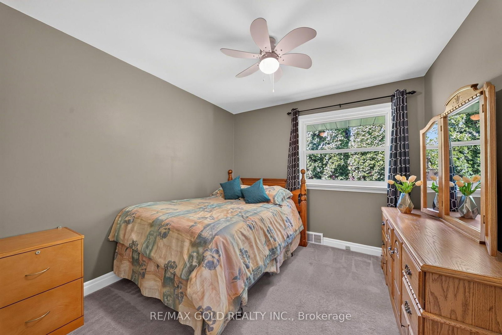 29 Treleaven Drive • Brampton, ON photo 8
