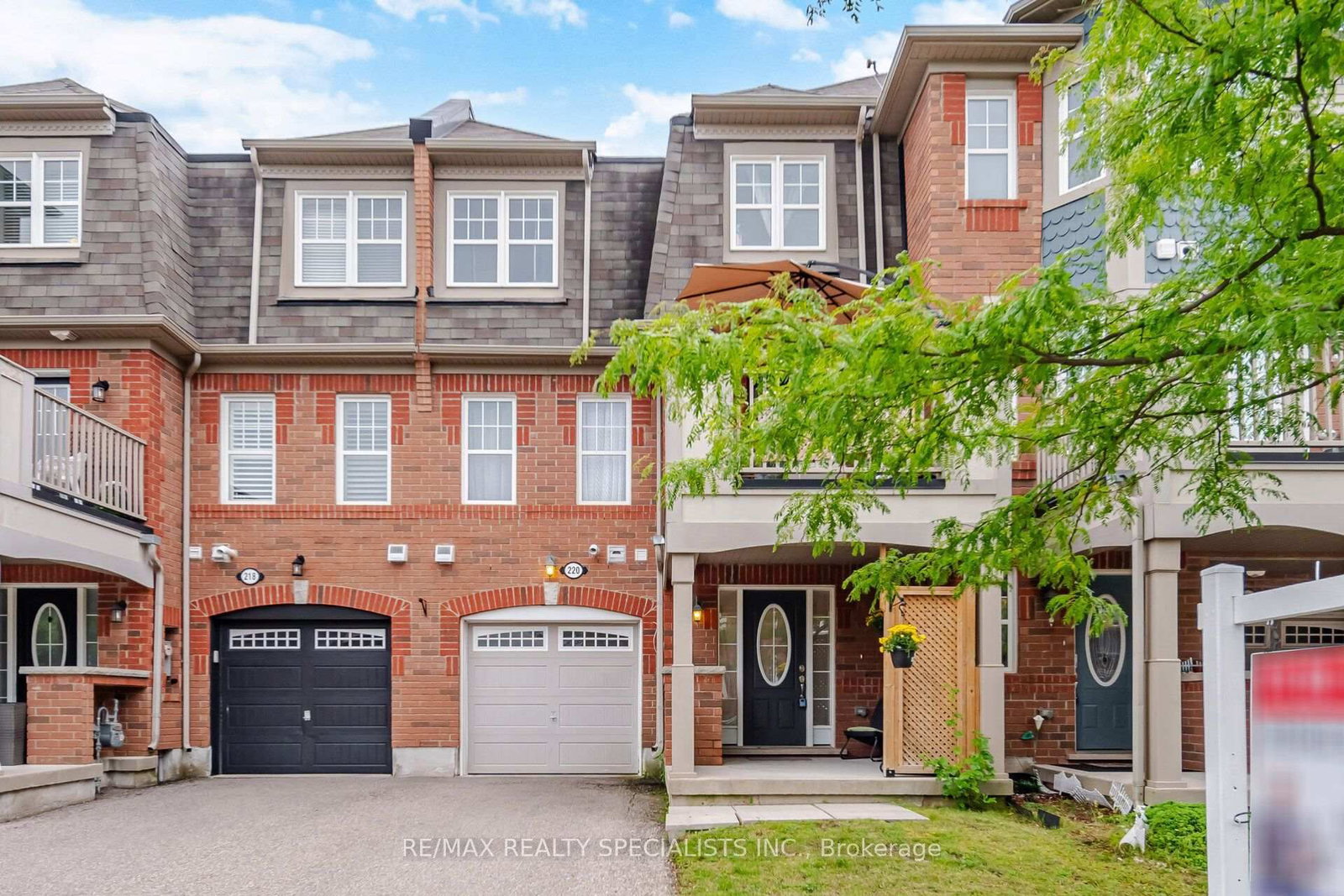 220 Mortimer Crescent • Milton, ON photo 1