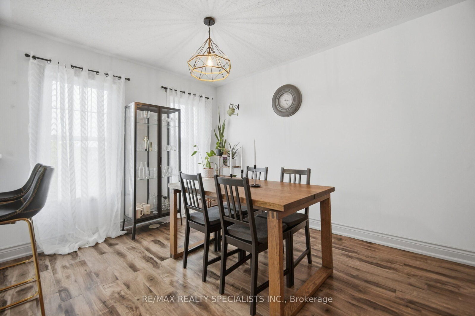 220 Mortimer Crescent • Milton, ON photo 15
