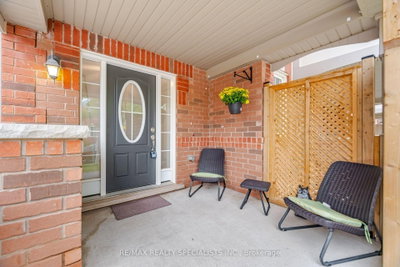 220 Mortimer Crescent • Milton, ON photo 4