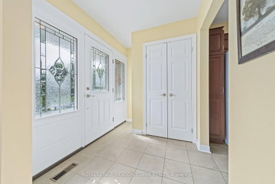 57 Dawson Crescent • Halton Hills, ON photo 4