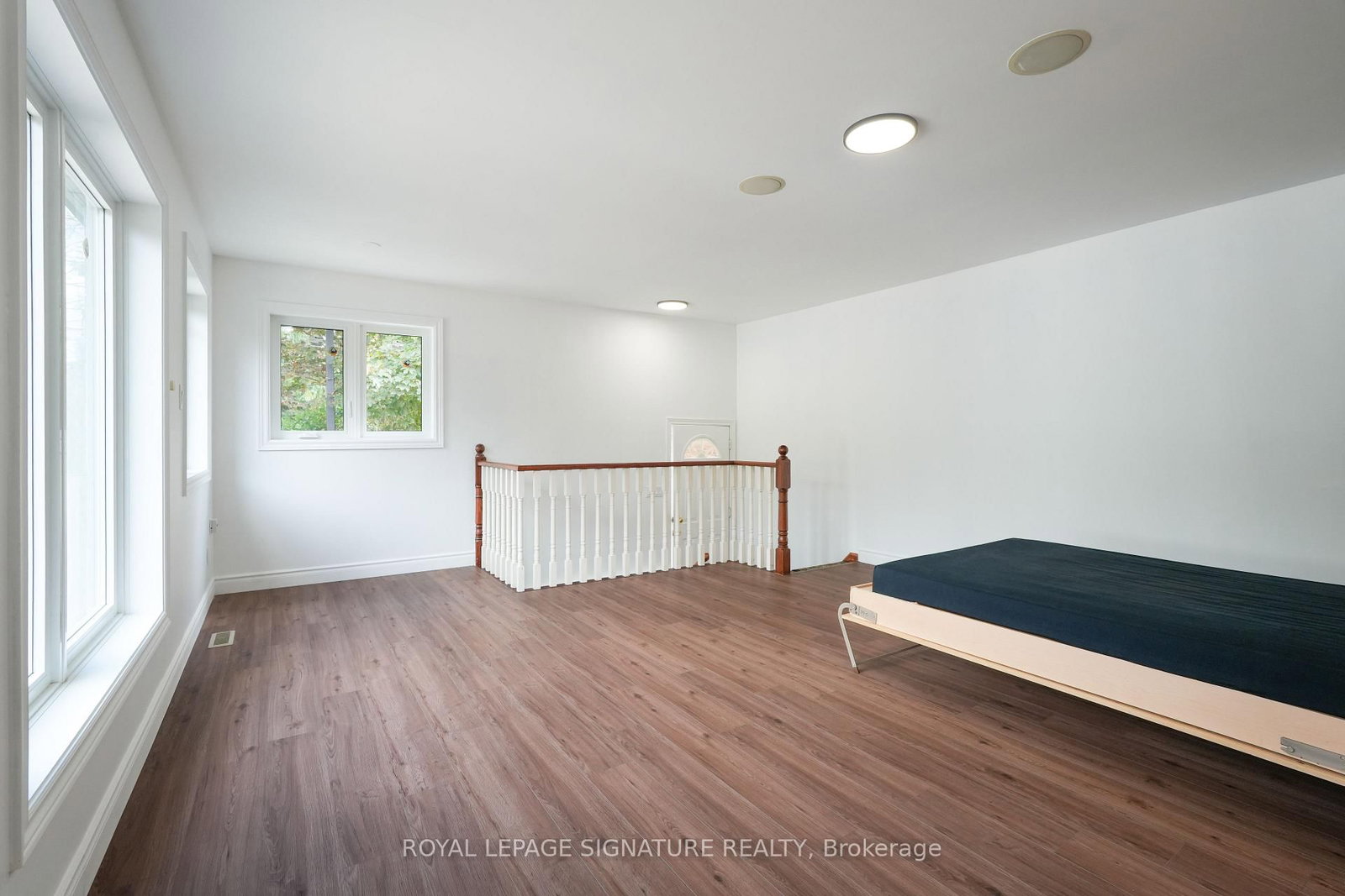 674 Abana Rd, Mississauga, view 4