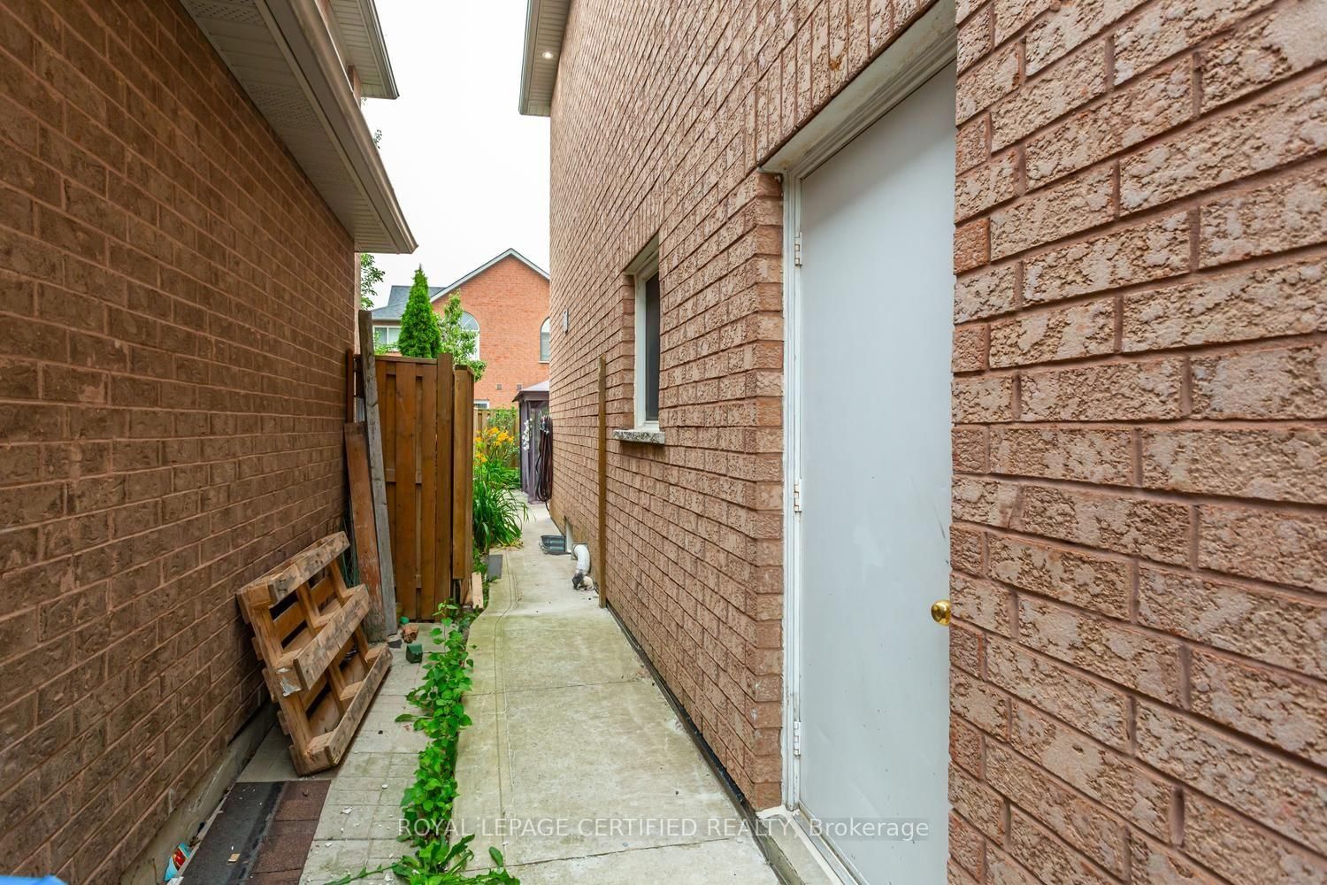 5902 Agean Drive • Mississauga, ON photo 45